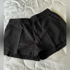 Classic Black Women's Shorts sz. XL
55% linen   45% rayon